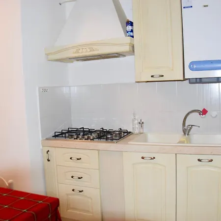 Royal Garden Apartament Massa d'Albe