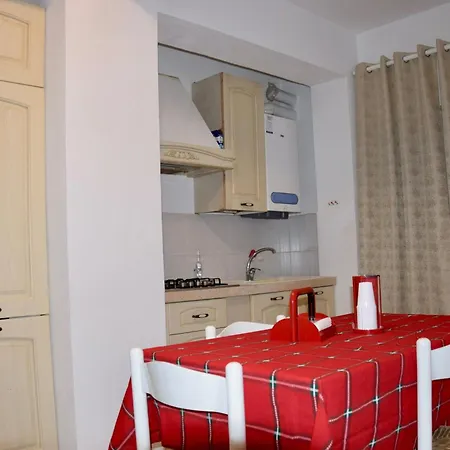Apartament Royal Garden Massa d'Albe