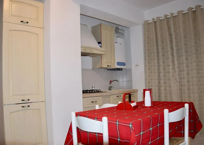 Daire Royal Garden Massa d'Albe