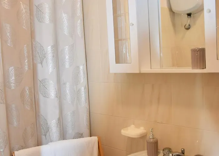 Daire Royal Garden Massa d'Albe